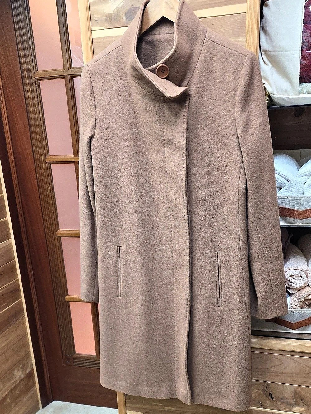 Women's Brown Collar Coat Like New